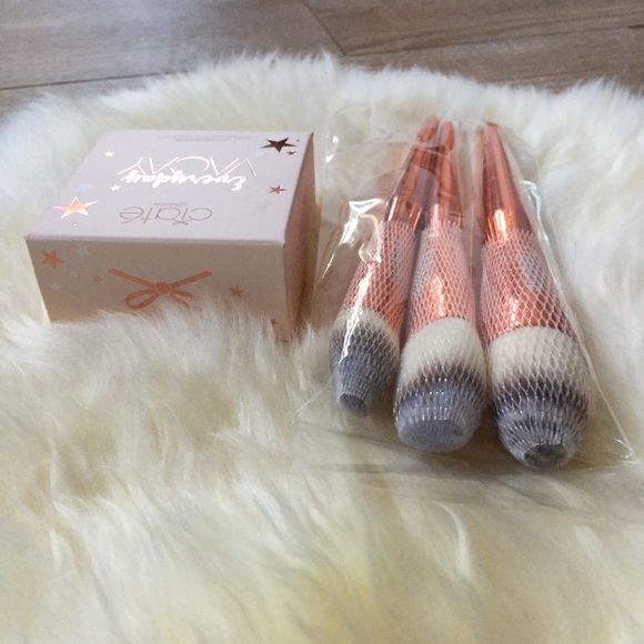 SOLD ✨ Rose Gold Face Cosmetics Bundle - Picture 2 of 8